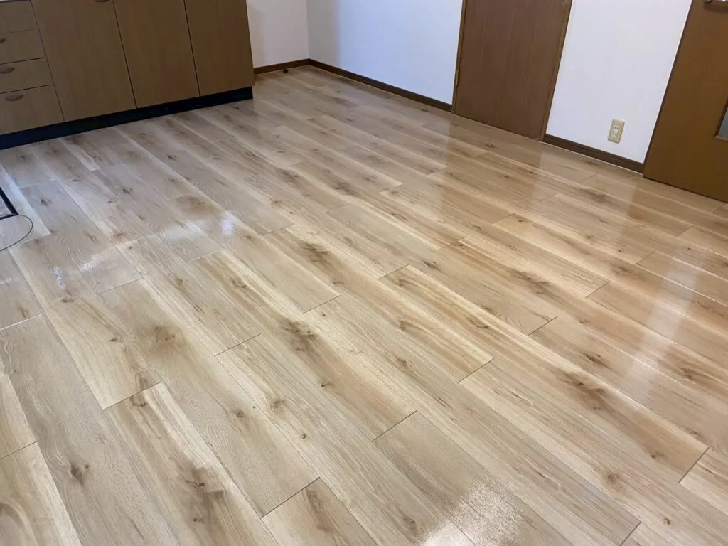 名古屋市名東区の住宅 リビング床フロアコーティング施工事例｜傷や汚れを防ぎ長期間美観を維持する仕上がり